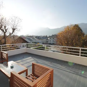 la-terrasse-du-grand-port-joli-t2-300m-du-lac-du-bourget.hotels-rhonealpes.com/